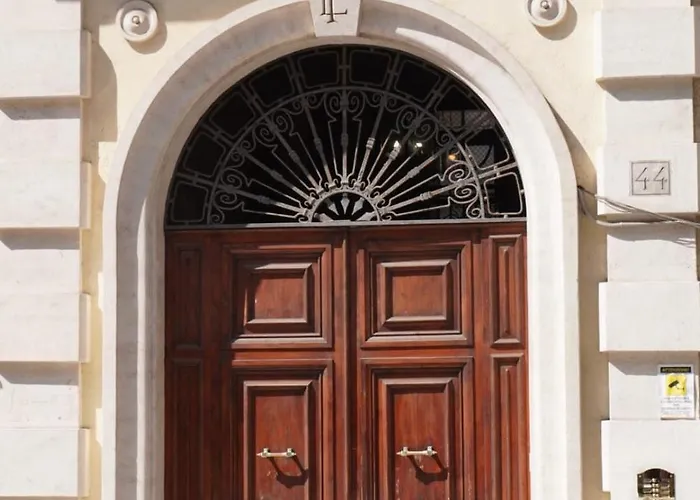 Elegant And Cozy Flat Near St Peter's Basilica Roma